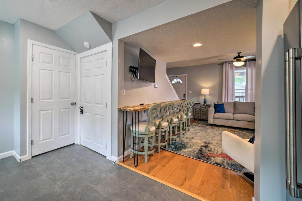 Morgantown Home With Deck About 2 Mi To Wv University! Εξωτερικό φωτογραφία
