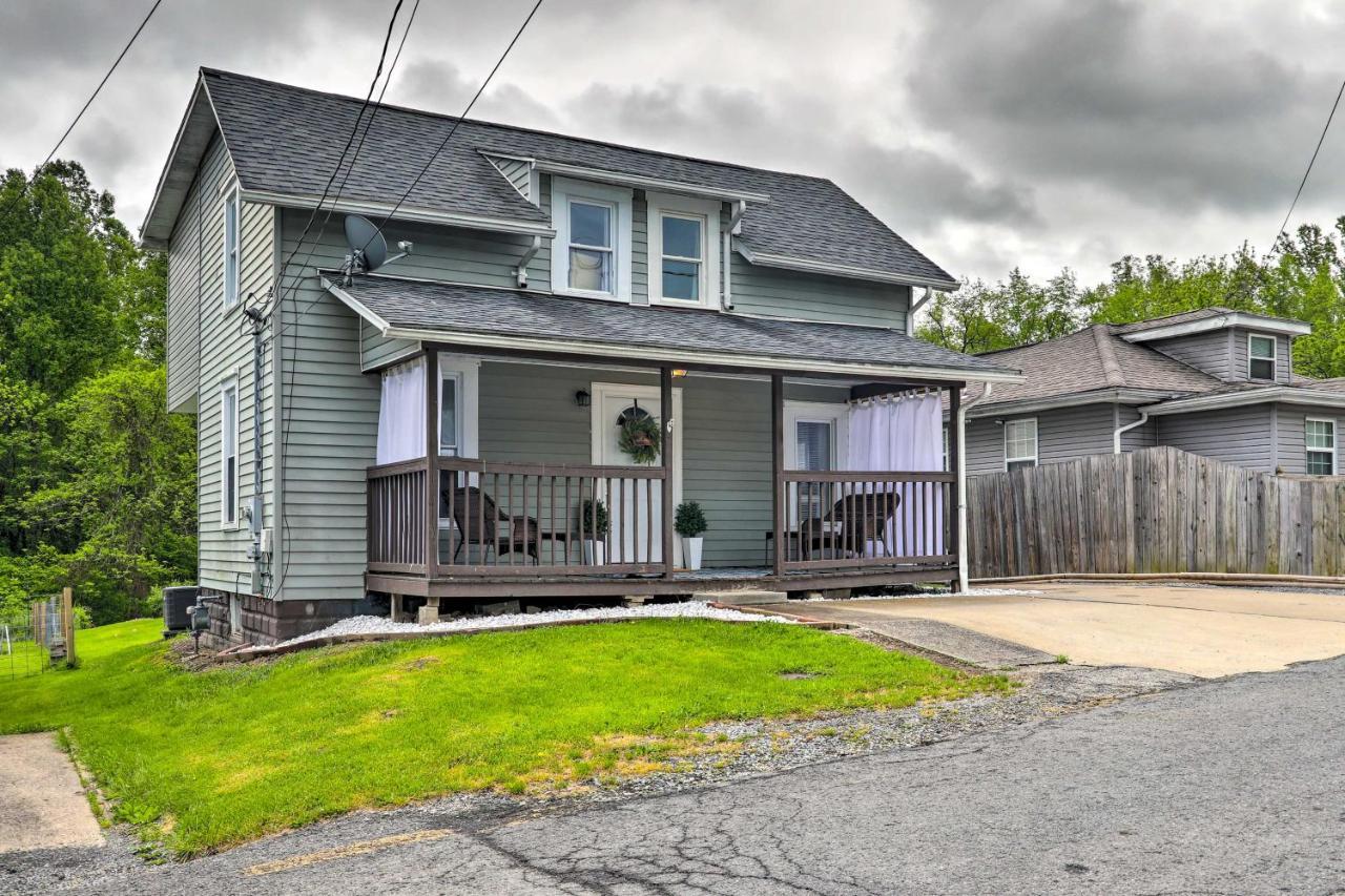 Morgantown Home With Deck About 2 Mi To Wv University! Εξωτερικό φωτογραφία