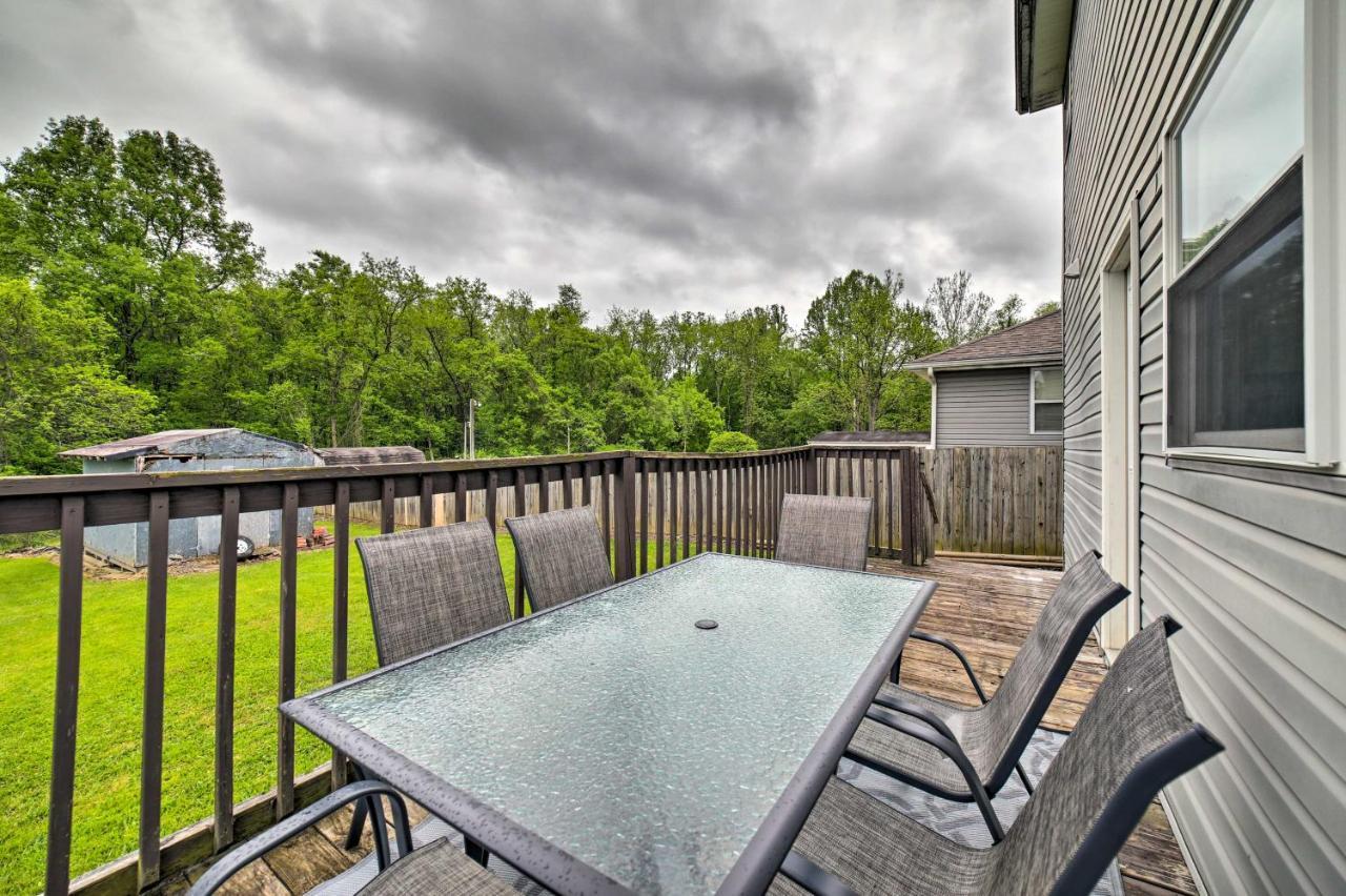 Morgantown Home With Deck About 2 Mi To Wv University! Εξωτερικό φωτογραφία